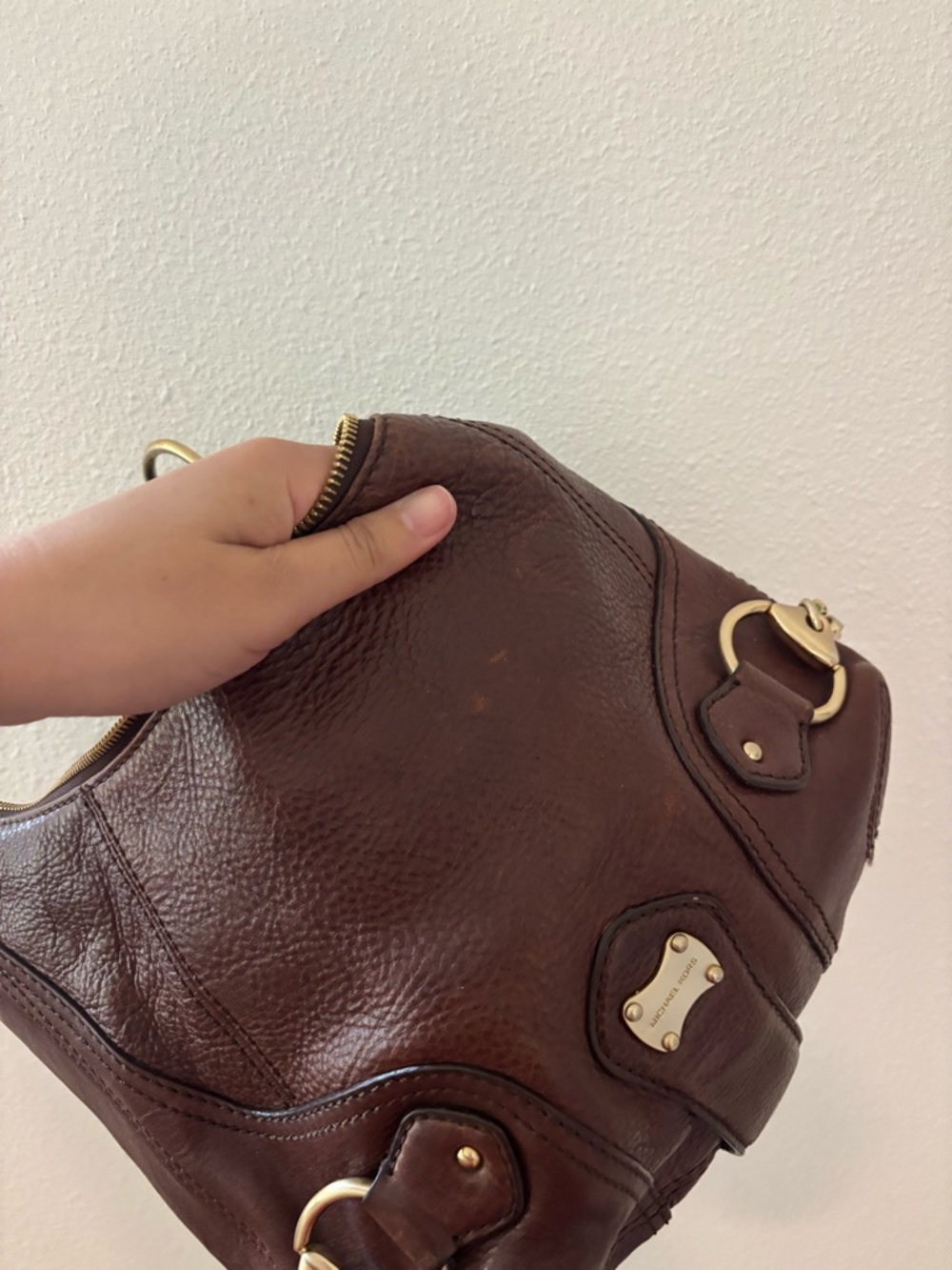 Vintage Michael Kors brown leather hobo shoulder bag with gold chain details - Picture 5 of 6